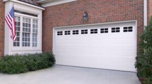 Garage door that needs maintenance