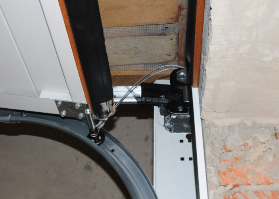 When Should You Replace Your Garage Door Cable